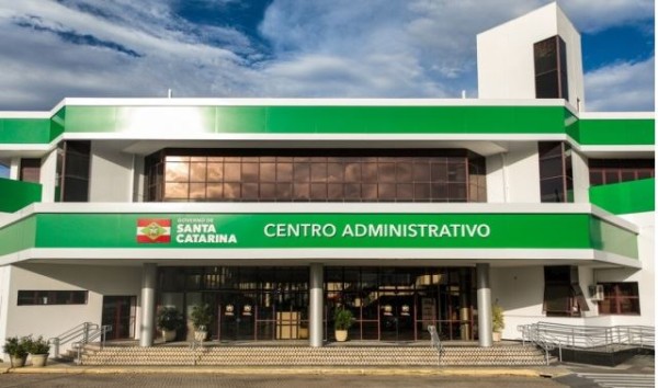 Governo de Santa Catarina realiza reajuste no auxílio-alimentação dos servidores e injeta 48 milhões na economia