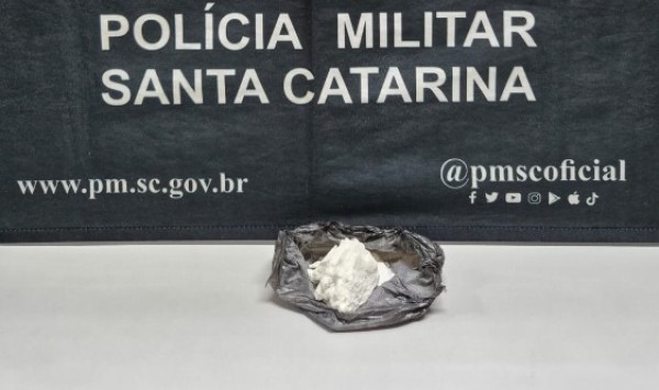 Dois homens são presos com pasta base de cocaína na BR-163