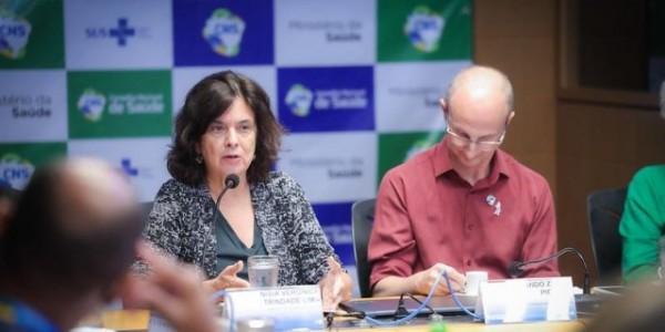 Ministério da Saúde estuda ampliar oferta da vacina contra a dengue