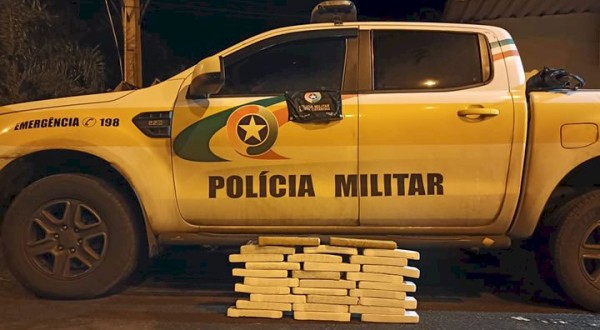 Mais de 23 kg de maconha são apreendidos durante abordagem a ônibus