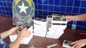 Receita Federal apreende meio milhão de reais em celulares em ônibus