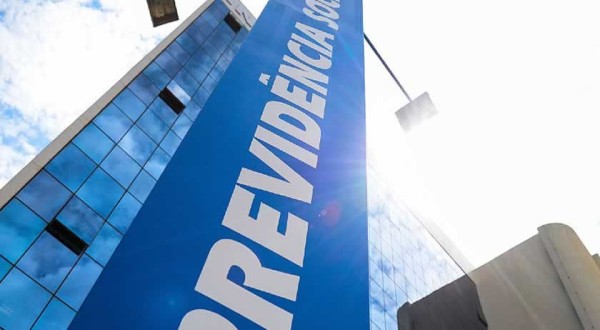 INSS começa a pagar nesta terça aposentadorias com reajuste