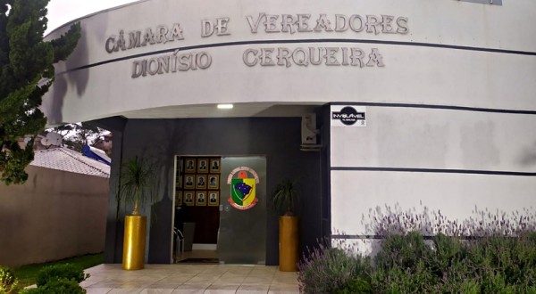 Legislativo autoriza o repasse de R$12mil à escola Irineu Bornhausen
