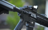 Homem é preso após enviar vídeos ameaçando mulher com arma de airsoft