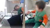 Menino autista de 4 anos é encontrado amarrado em banheiro de escola