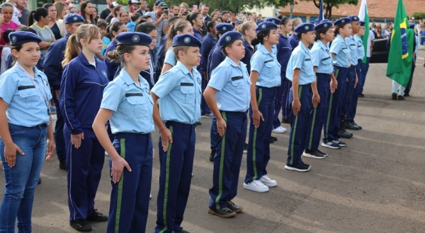 Desfile cívico-militar santo-antoniense supera as expectativas