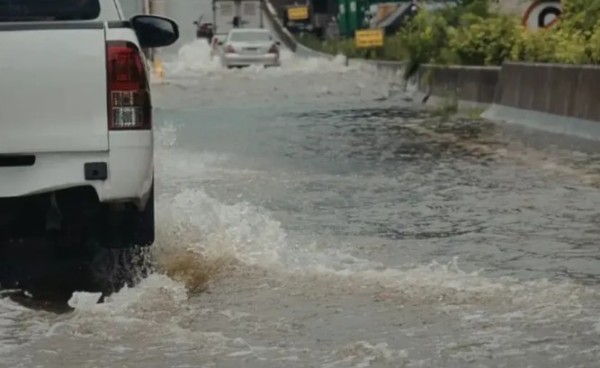 Eventos climáticos extremos já forçaram um em cada quatro brasileiros a deixar suas casas