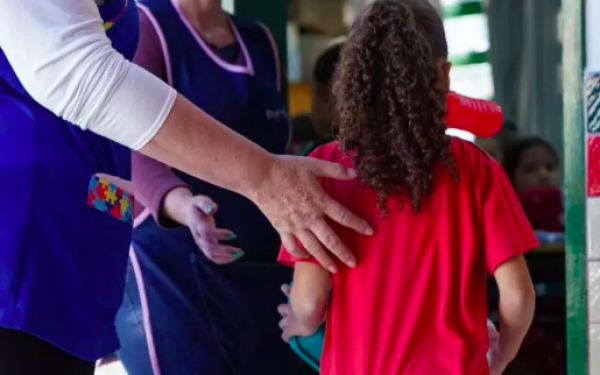 Mais de 53,8 mil estudantes e 63 mil professores de SC passaram por treinamento antiterrorista