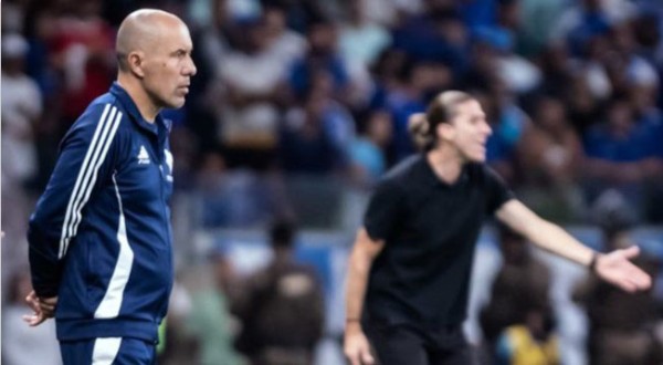 Flamengo demite Filipe Luís após goleada e classificação no Carioca