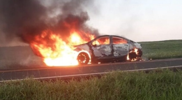 Assaltantes explodem agência bancária em cidade no Paraná