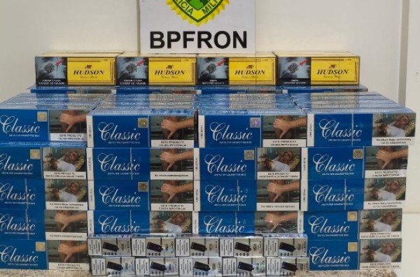 Bpfron apreende 208 pacotes de cigarros contrabandeados, cigarros eletrônicos e medicamentos