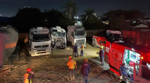 Trabalhador morre esmagado por caminhão
