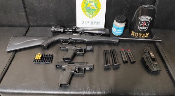 Homem em crise é resgatado pela polícia após ameaçar suicídio