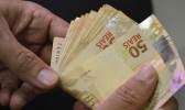 milhões de brasileiros ‘esqueceram’ R$ 23 bilhões na Caixa