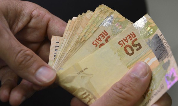 milhões de brasileiros ‘esqueceram’ R$ 23 bilhões na Caixa