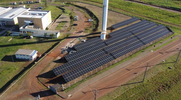 UFFS - Campus Realeza conclui instalação de usina fotovoltaica e economiza recursos