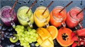 Aprenda receitas de shots nutritivos e alimentos revitalizantes para depois da folia