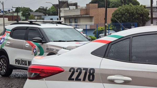 Mulher é encontrada desacordada após agressão do marido; quatro crianças presenciaram o caso