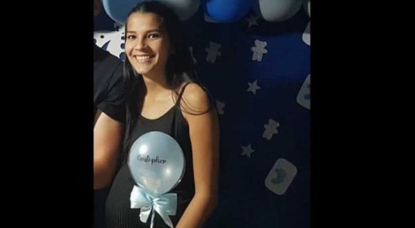 Bebê nasce em vaso sanitário e enfermeira orienta a dar descarga