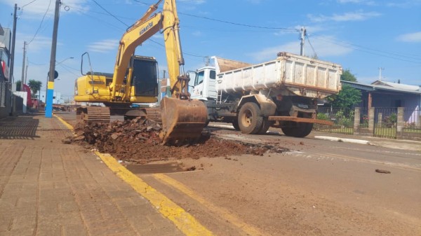 Obras de recuperação e pavimentação de ruas são iniciadas no município