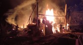 Galpão fica destruído por incêndio na Linha Derrubada Baixa