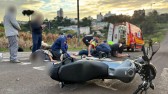 Colisão entre motos deixa duas pessoas feridas