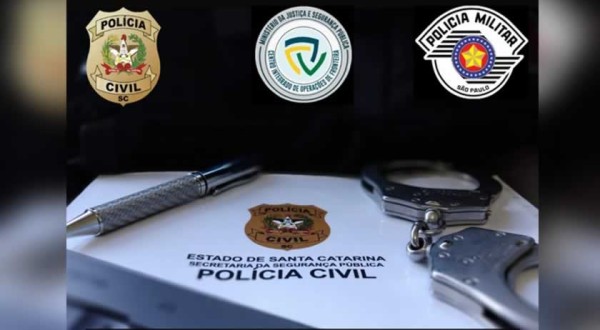 Troca de informações entre PCSC e PMSP resulta na prisão de dois foragidos que colocaram fogo em veículo de policial civil