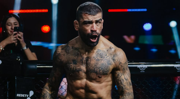 Elizeu Capoeira vence Jesse Taylor por nocaute em round único