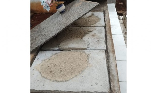 Família encontra sinais de vandalismo em túmulos no Cemitério Municipal