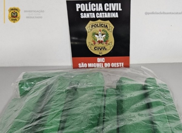 Foragido do Paraná é preso com 10 Kg de maconha
