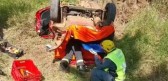 Motorista fica preso em carro por 15 horas após cair de ribanceira em SC