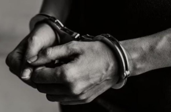 Homem é preso por ameaçar a própria mãe e descumprir medida protetiva