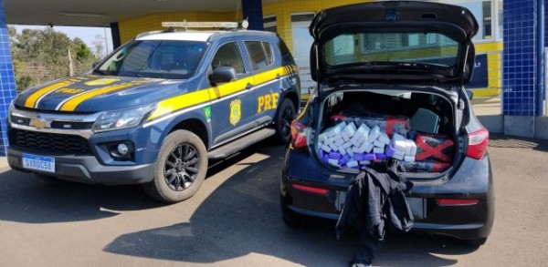 PRF apreende 147 quilos de maconha na BR-153; dois homens são presos