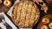 Aprenda receita de torta de maçã fitness e arrase na sobremesa