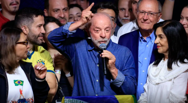 Lula promete mudanças na forma de governar e anuncia investimentos em economia digital