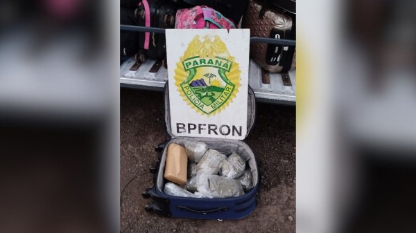 BPFRON apreende 4,445 kg de maconha em ônibus interestadual