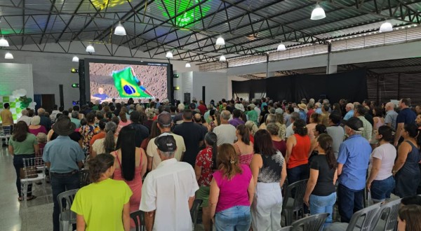 Sicredi Fronteiras reúne mais de 300 cooperados em assembleia