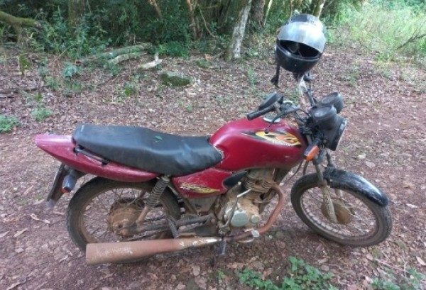 Polícia Militar recupera motocicleta furtada