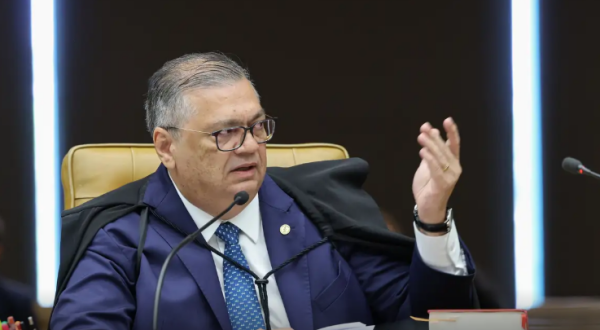 Dino divulga relatório com milhares de ameaças contra ministros do STF