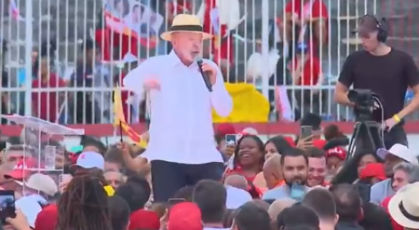 Lula promete combater facções e devolver territórios do Rio à população