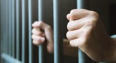 Mulher trans ficará em prisão domiciliar por falta de celas específicas em presídio