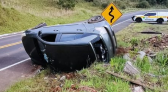 Motorista dorme ao volante e capota carro na SC-114