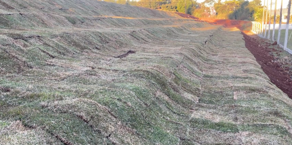 Distrito de Idamar investe em melhorias no campo de futebol com recursos próprios