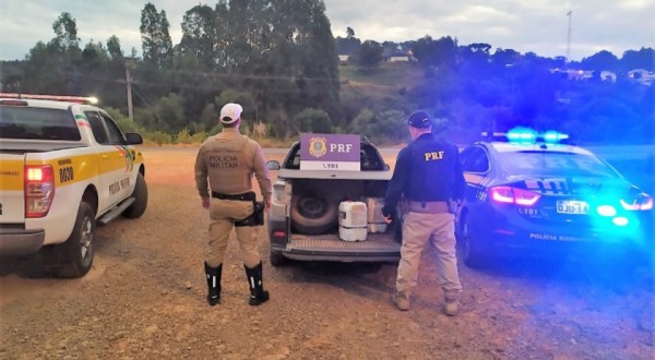 500 litros de agrotóxico contrabandeado são apreendidos em ação conjunta