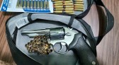 Polícia Civil na rua em Operação Difron Segura, prende pessoas e apreende armas