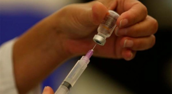 Nova vacina contra a dengue deve chegar ao mercado no 2º semestre, diz laboratório
