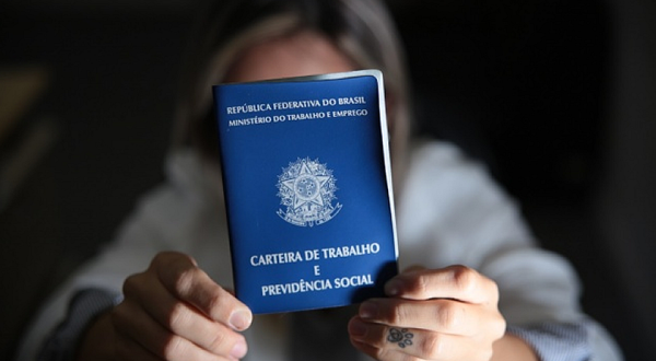 Santa Catarina tem mais de 8 mil vagas de emprego abertas em todo o estado