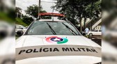 Homem é assassinado com mais de dez tiros à luz do dia em praia de SC