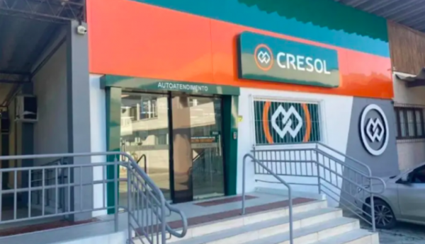 Em ação rápida, dupla invade agência e rouba dinheiro de cofre destrancado