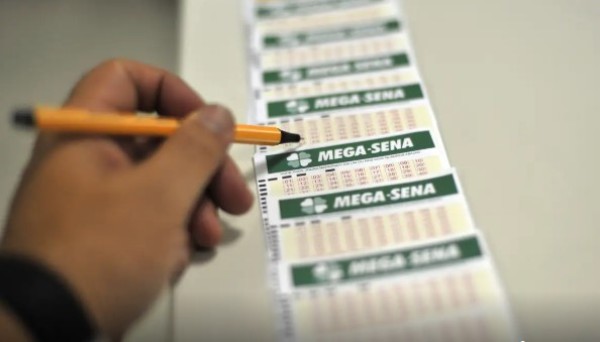 Mega-Sena acumula novamente e prêmio vai a R$ 33 milhões